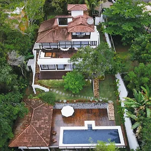Boutique Oscar Arraial Casa de hóspedes